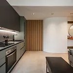 Charming Modern Near The Heart Of アパート ミラノ
