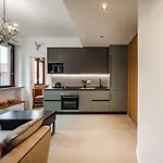 アパート Charming Modern Near The Heart Of ミラノ