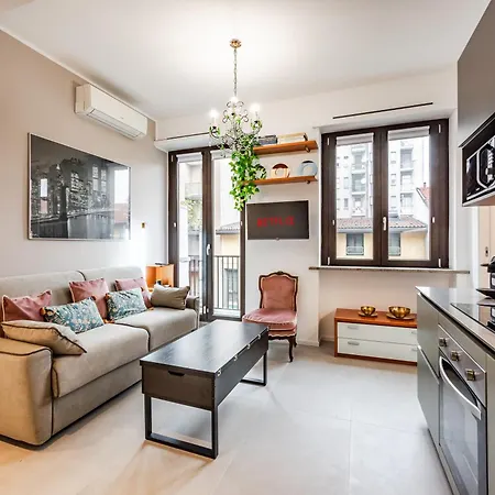 Charming Modern Near The Heart Of Apartment *